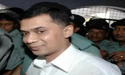 بنگلہ دیش کی سیاست میں اہم موڑ، وزیرِاعظم کے مضبوط امیدوار جلاوطنی کے بعد وطن واپس پہنچ گئے