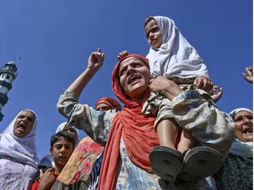 Kashmiris mark Quaid&rsquo;s birth anniversary with great enthusiasm and devotion