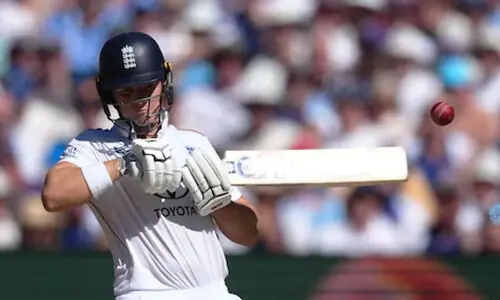 Jacob Bethell looks to cement place as England number three Jacob Bethell looks to cement place as England number three