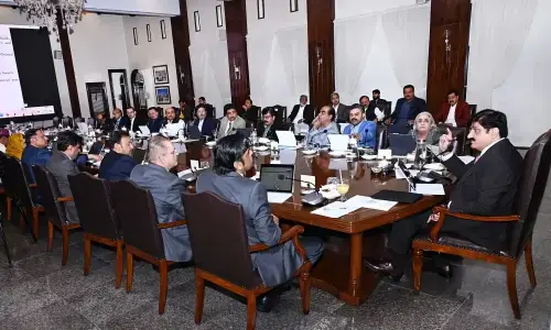 سندھ کابینہ نے کراچی میں صنعتی علاقوں کی ترقی کیلیے 2.9 ارب روپے کی منظوری دیدی