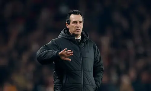 Villa&rsquo;s Emery downplays missed handshake with Arteta