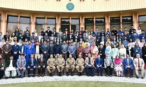 چیف آف آرمی اسٹاف کا بلوچستان کی ترقی پر زور، کسی بھی جارحیت کا منہ توڑ جواب دینے کا عزم چیف آف آرمی اسٹاف کا بلوچستان کی ترقی پر زور، کسی بھی جارحیت کا منہ توڑ جواب دینے کا عزم