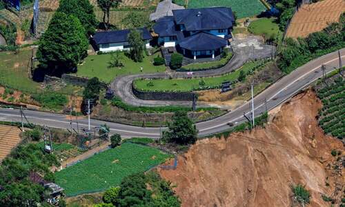 Cyclone turns Sri Lanka&rsquo;s tea mountains into death valley
