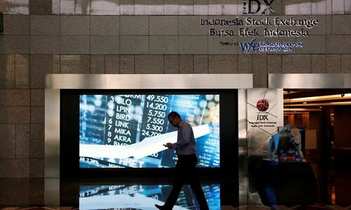 Indonesia shares hit record high