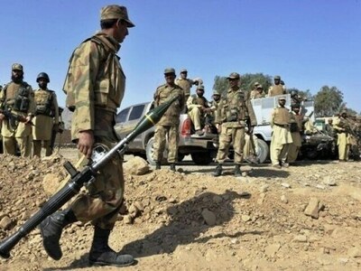 Over 100 militants surrender in Balochistan