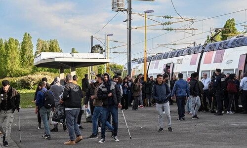 EU nations back &lsquo;return hubs&rsquo; in migration policy tightening