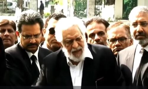 Senior lawyer Qazi Anwar dissociates from PTI Senior lawyer Qazi Anwar dissociates from PTI