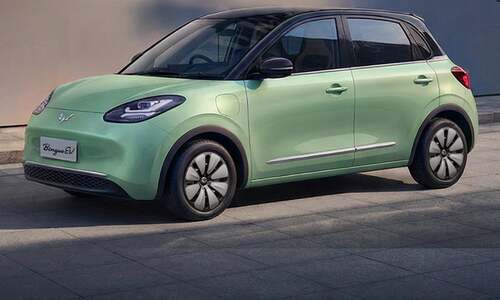 MG Pakistan, JW SEZ introduce SGMW Binguo EV