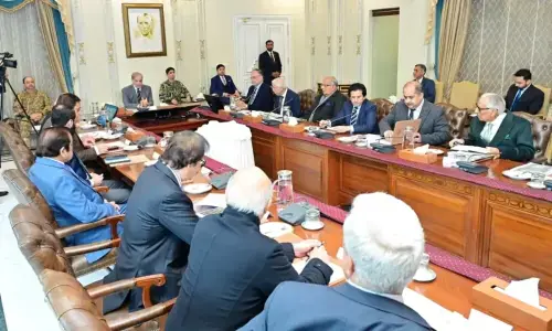 وزیراعظم کی سفارت خانوں کے ذریعے سرمایہ کاروں کو عالمی سطح پر سہولتیں فراہم کرنے کی ہدایت