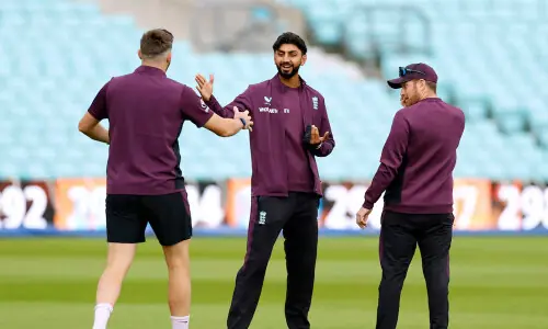 England call up Bashir and Potts for Sydney Ashes Test England call up Bashir and Potts for Sydney Ashes Test