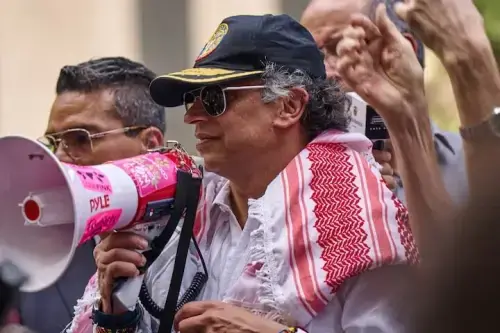 Colombian president rejects Trump threats, says &lsquo;stop slandering me&rsquo;