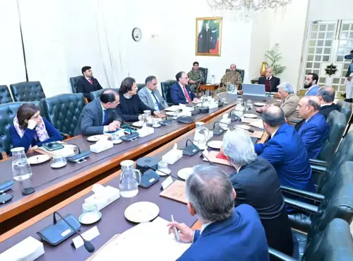وزیراعظم کا برآمدات بڑھانے اور تجارتی خسارے میں کمی کے اقدامات کا جائزہ وزیراعظم کا برآمدات بڑھانے اور تجارتی خسارے میں کمی کے اقدامات کا جائزہ