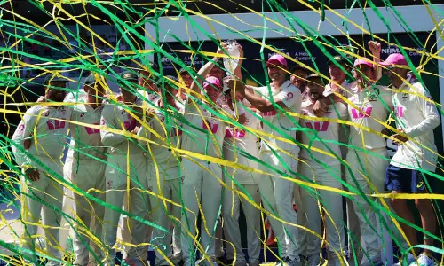 Australia get over the line in Sydney for 4-1 Ashes triumph Australia get over the line in Sydney for 4-1 Ashes triumph