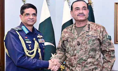 Bangladesh Air Chief discusses enhanced cooperation with CDF Munir