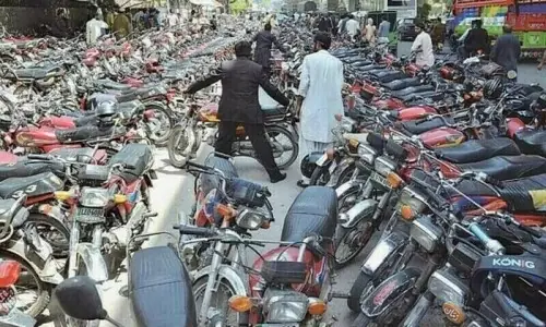 Parking mafia in Karachi&mdash;I