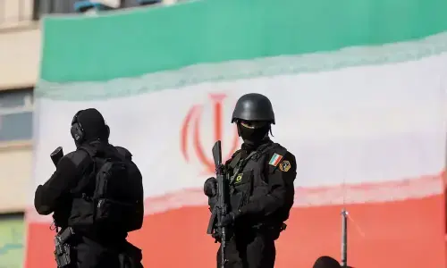 India tells citizens to leave Iran