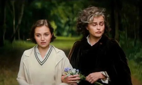 ‘Agatha Christie’s Seven Dials’ brings feisty flavour to murder mystery ‘Agatha Christie’s Seven Dials’ brings feisty flavour to murder mystery