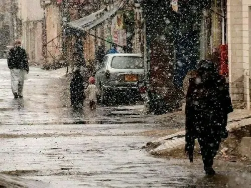 Widespread rain, thunderstorms & snowfall across country expected