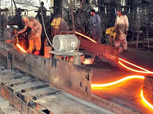 پاکستان اسٹیل ملز کے ملازمین کی تنخواہوں میں فروری سے اضافے کا امکان