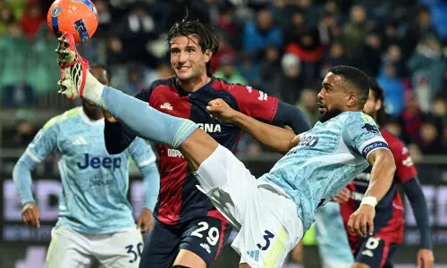 Juventus title hopes fade after defeat at Cagliari