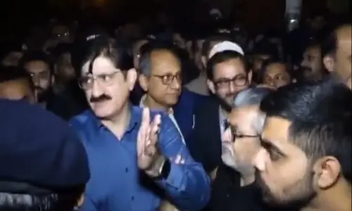 After Gul Plaza fire, CM Murad orders safety audits of Karachi&rsquo;s commercial buildings