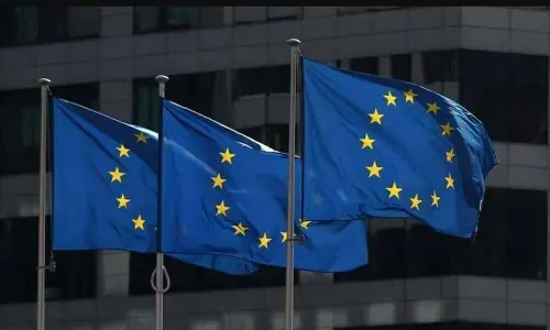 EU says &lsquo;priority is to engage not escalate&rsquo; after Trump tariff threat