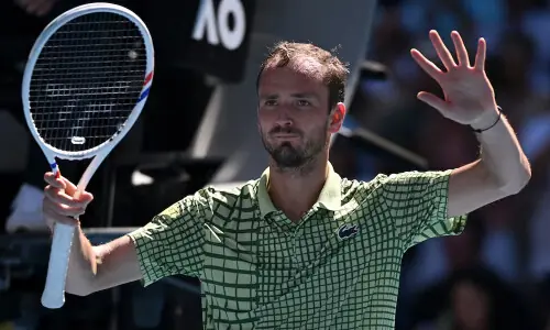 Daniil Medvedev survives early scare to reach third round in Melbourne