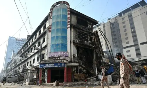 Death toll in Gul Plaza fire hits 55: Karachi govt