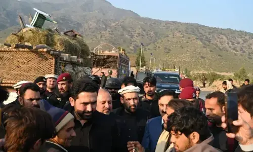 حکومت نے وادی تیراہ میں فوج کے حکم پر آبادی کے انخلا کے دعوے مسترد کر دیے