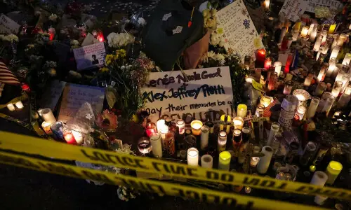 In possible thaw, Trump and Minnesota governor talk after fatal shooting
