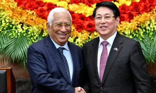 Vietnam and EU upgrade ties as EU chief visits Hanoi