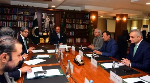 Aurangzeb meets new SECP leadership