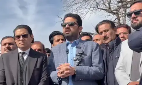 پی ٹی آئی کا عمران خان کا معائنہ ریٹینا ماہر سے کرانے کا مطالبہ