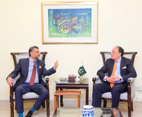 محمد اورنگزیب کا خیبر پختونخوا کے مسائل کا اعتراف، این ایف سی ایوارڈ کی تقسیم پر تعاون کی یقین دہانی
