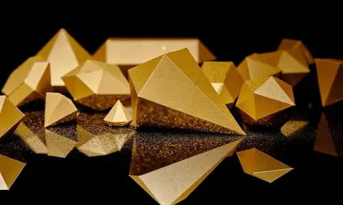 Gold snaps 3-session losing streak, gains Rs24,000 per tola in Pakistan