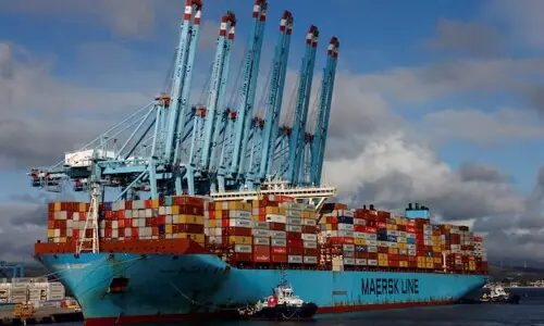 Maersk says to cut 1,000 jobs as 2025 sales down 2.8%