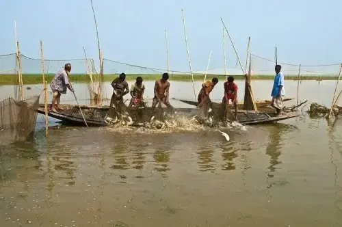 Mahigeer leader visits Fishermen Cooperative Society