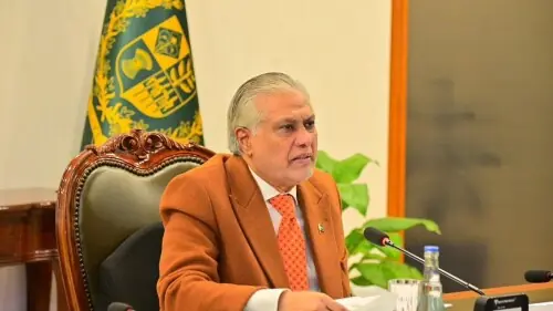 Dar discusses ties with Indonesian delegation