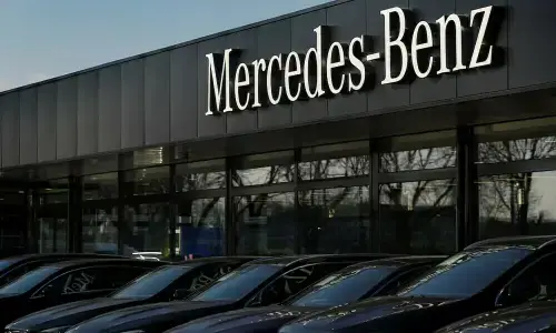 Mercedes 2025 earnings more than halve in year rocked by tariffs, China woes