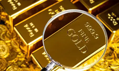 Gold price per tola drops Rs8,600 in Pakistan