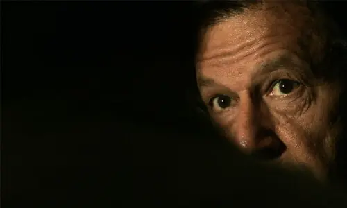 Govt decides to shift Imran Khan to hospital