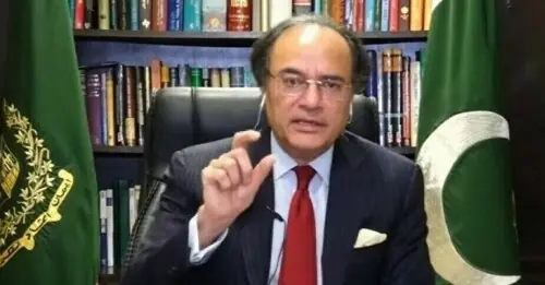 SOEs&rsquo; losses declined by Rs74bn in three years: Aurangzeb