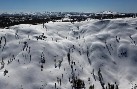 Ten skiers missing, six stranded in California avalanche