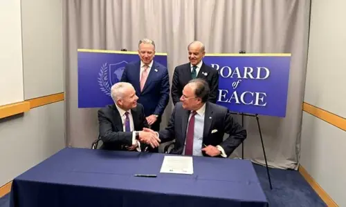Pakistan, US sign pact to redevelop New York’s Roosevelt Hotel Pakistan, US sign pact to redevelop New York’s Roosevelt Hotel