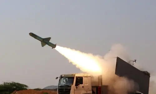 Facing US warnings, Iran defends right to nuclear enrichment Facing US warnings, Iran defends right to nuclear enrichment