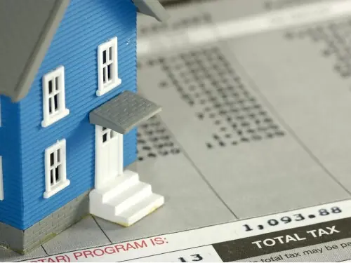 KP govt launches crackdown against property tax defaulters