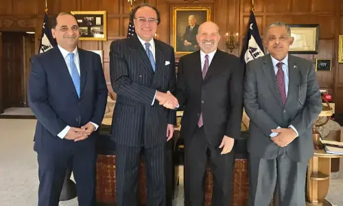 محمد اورنگزیب اور ہاورڈ اے لٹنک کی اہم ملاقات، پاک امریکہ تجارت اور سرمایہ کاری میں اضافے پر اتفاق