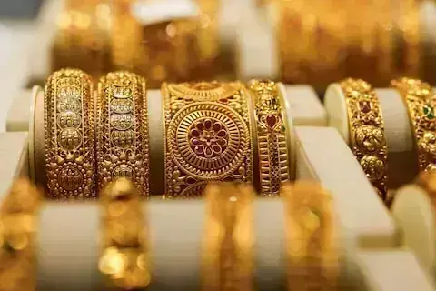Gold price per tola gains Rs3,400 in Pakistan