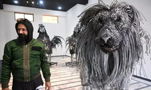 Pakistani sculptor turns scrap into colossal metal artworks