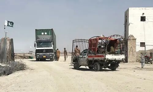 World calls for restraint amid Pakistan, Afghanistan border clashes